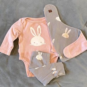 Tea Collection Newborn baby girl bunny clothing set with matching reversible bib